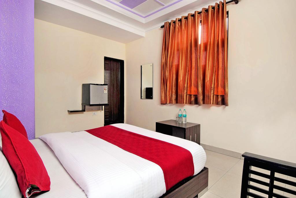 Hotel Durga International Νέο Δελχί Δωμάτιο φωτογραφία